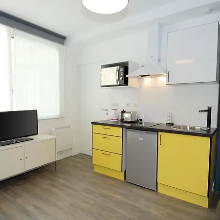 Transparent Marais Apartment *