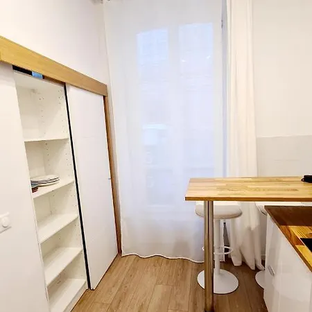 Transparent Marais Apartment