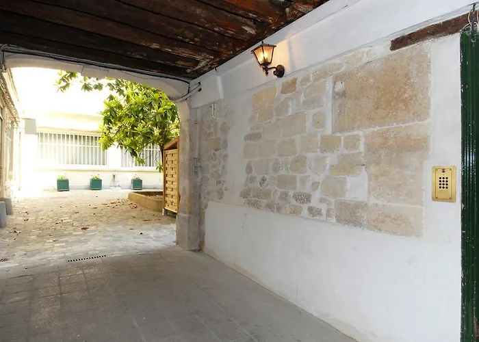 Transparent Marais דירה