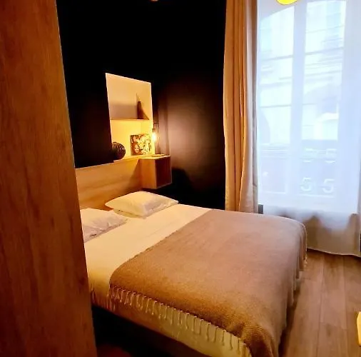 Transparent Marais דירה