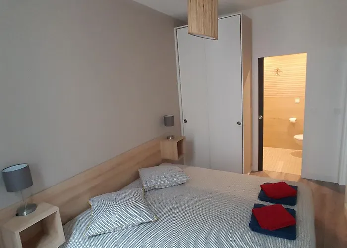 Transparent Marais דירה